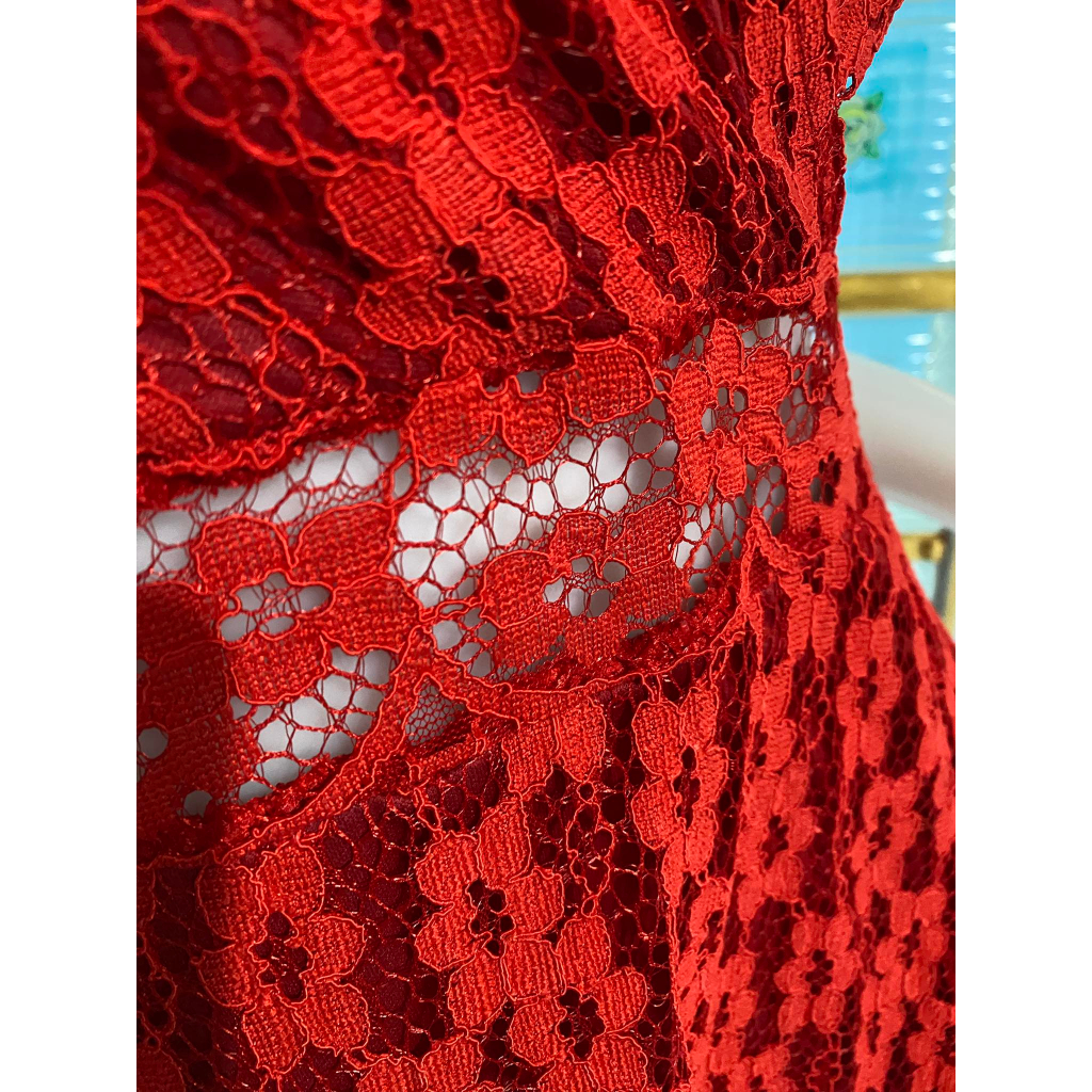 p-maxi-dressงานป้าย-manee-fashion-เดรสสีแดงแขนยาวผ้าลูกไม้ปักลายดอกไม้สวยๆ-เอวซีทรูยางยืดหลังเอว-เนื้อผ้าดีไม่ยืด