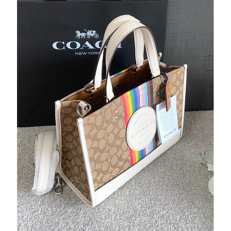 แท้-พร้อมส่ง-coach-cj578-dempsey-carryall-in-signature-jacquard-with-rainbow-stripe-and-coach-patch