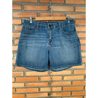 กางเกงยีนส์ขาสั้น (มีรอยผ้าย่นด้านหน้านิดหน่อย) Levi Strauss Size 14 เอว 32-34” สะโพก 44-48” ยาว 15.5” เป้า 10”