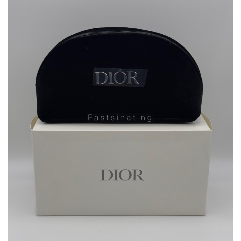 dior-cosmetic-bag-ผ้ากำมะหยี่สีดำ-โลโก้สีเงิน-ขนาด-7x4x2