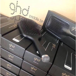 หวี GHD PADDLE BRUSH หวีแบรนด์อังกฤษ🇬🇧 เด่นเรื่องนวดหนังศรีษะ ลดไฟฟ้าสถิต์ ใช้เป็นหวีไดร์ได้ ทนความร้อน