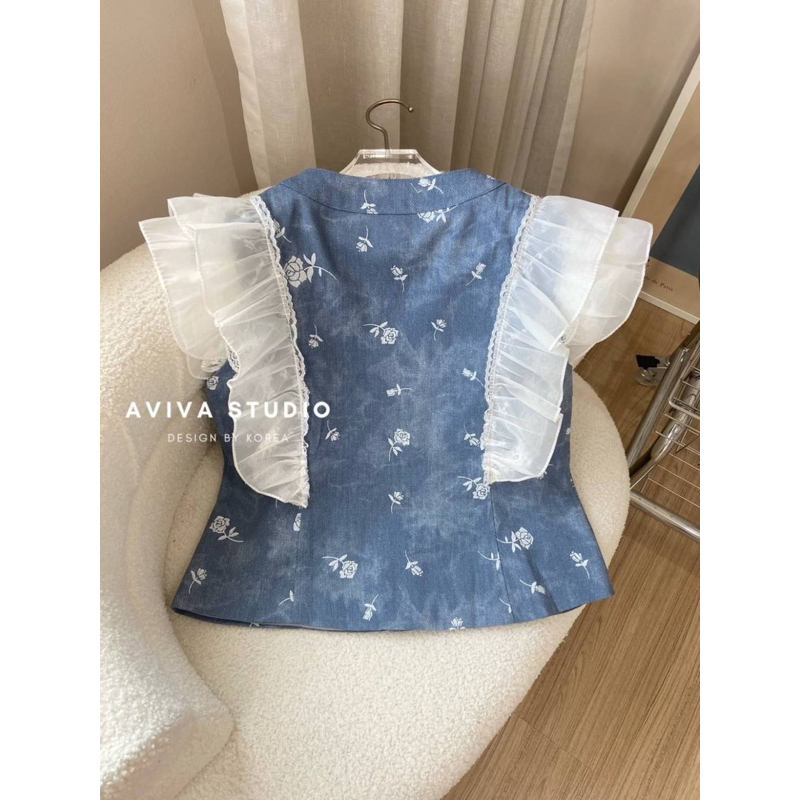 aviva-studio-เสื้อยีนส์เเขนกุดลายกุหลาบ