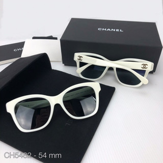 แว่นกันแดด Chanel square sunglasses Acetate &amp; Glass Pearls white CH5482 พร้อมส่งค่า💯💥