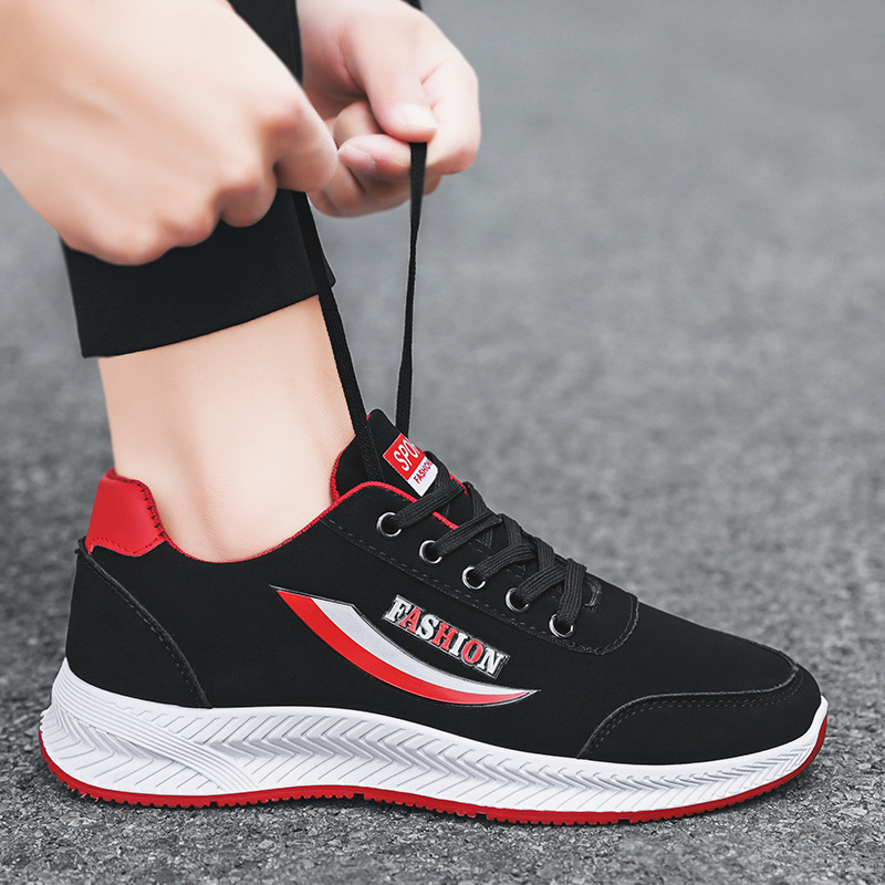 รองเท้าผ้าใบกันลื่นสไตล์ใหม่สำหรับผู้ชายรองเท้าผ้าตาข่ายระบายอากาศสีดำและสีแดง
