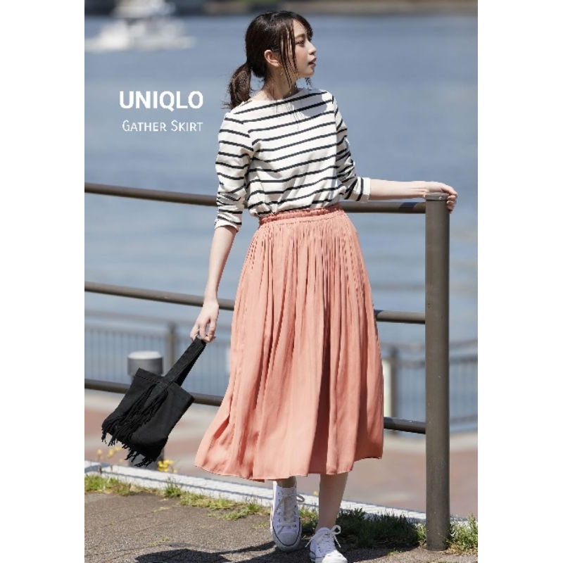 กระโปรง-uniqlo-gather-skirt-ทรงบาน-ขอบเอวสูง-เนื้อผ้าซาติน-size-s-m-l-มี-2-สี