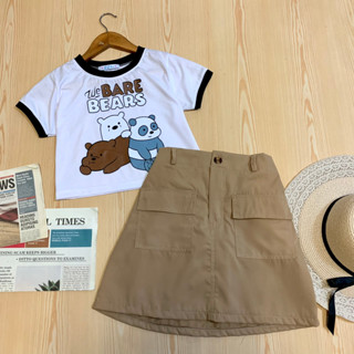 เซต(เสื้อ+กระโปรง)เสื้อครอปผ้าคอตตอลสกรีนลาย กระโปรงเอวยางยืดตามสัดส่วน ซิปหน้ากระดุมหน้า งานน่ารักมาก