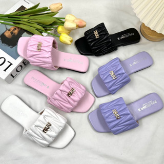 💗🤍รุ่นmiu💜🖤 รองเท้าแตะแฟชั่นหน้าสวม พร้อมส่ง4สี ดีเทลผ้าน่ารักแต่งอะไหล่หรู งานตรงปกถ่ายจากสินค้าจริง