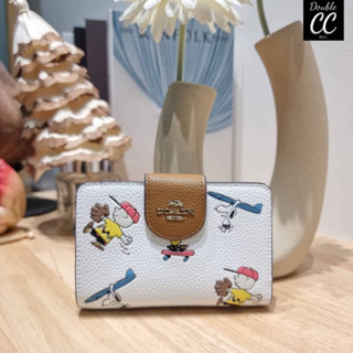 (แท้ 💯%‼ from Factory) 🔆 Model C4899 MEDIUM CORNER ZIP WALLET WITH SNOOPY PRINT