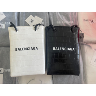 กระเป๋าสะพานข้าง Balenciaga