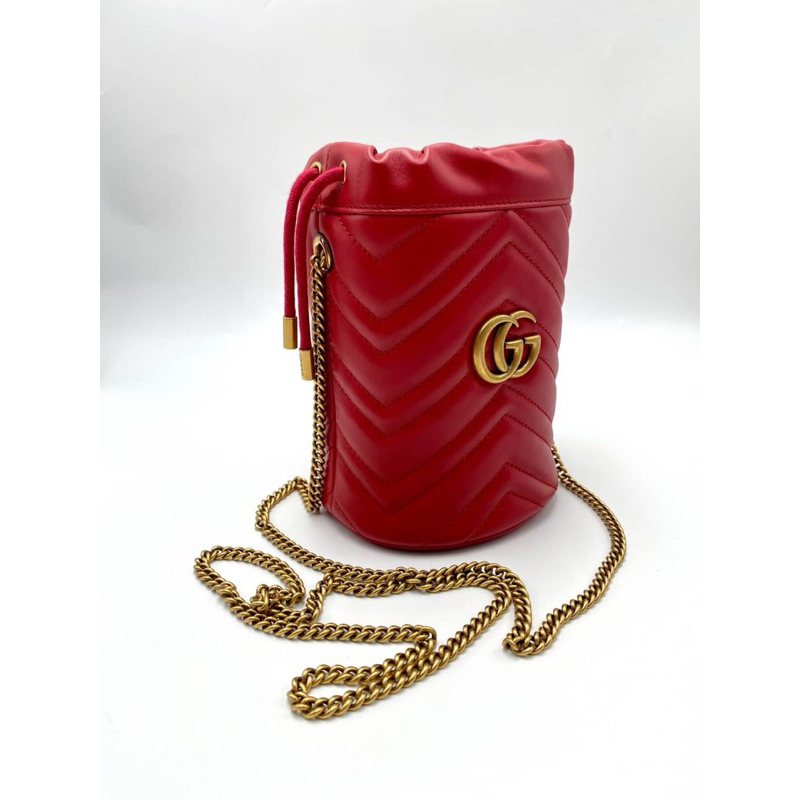 พร้อมส่ง-sale-23999-ถูกฝุดๆ-ราคาช็อปไทย-40-500เลยแม๊-gucci-marmont-mini-bucket-bag-สีแดงสวยโดดเด่น