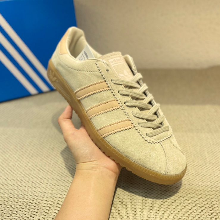 adidas originals bermuda trainers