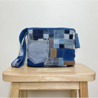 กระเป๋า Handmade ทรงย่าม งานผ้าต่อ Remade จากเศษผ้ายีนส์ ผสมผสานผ้าเขียนเทียนและผ้าใยกัญชง