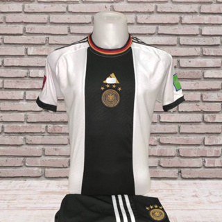 ชุดฟุตบอลทีมชาติ-เยอรมัน ได้เสื้อ+กางเกง  (สินค้าจริงโลโก้ครบ)