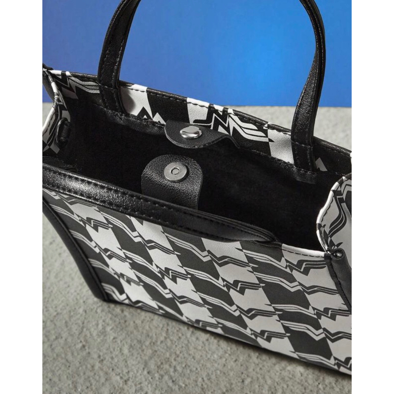 กระเป๋าถือ-ช้อปปิ้ง-สะพาย-เครื่องสำอาง-วันเดอร์-วูแมน-สินค้างานลิขสิทธิ์แท้100-x-wonder-woman-การ์ตูนยุค90-ฮีโร่