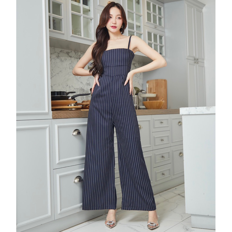 striped-jumpsuit-สี-navy