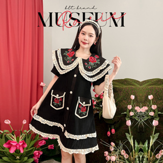 B154 Museum Rosie : Dress