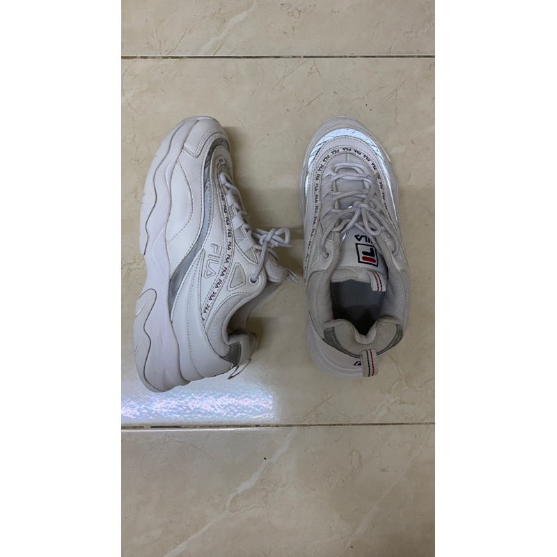 à¸£à¸­à¸à¹à¸à¹à¸² Fila Ray à¸¡à¸·à¸­à¸ªà¸­à¸ à¸ªà¸ à¸²à¸à¸à¸µ | Shopee Thailand