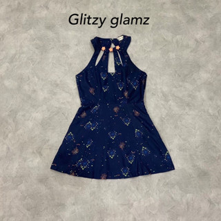 Glitzy glamz:เดรสคล้องคอตัวสั้นแต่งดอกไม้3D(*รบกวนเช็คสต๊อกก่อนกดสั่งซื้อ)