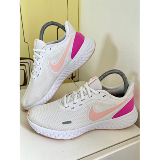 รองเท้าผู้หญิง Nike Revolution 5  Size 39