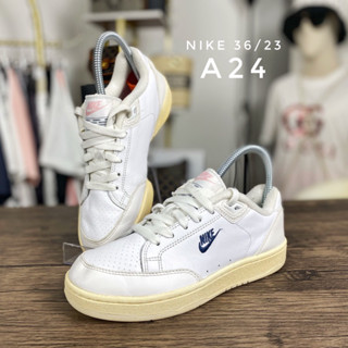 NIKE (36/23) รองเท้าแบรนด์เนมแท้มือสอง (A24)