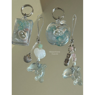 Whispy Blue Seashell Keychains, Phone Charm Strap handmade with love  &lt;3 สายห้อยมือถือโลมา พวงกุญแจโลมา