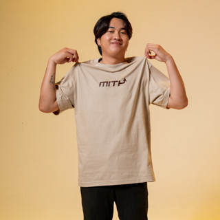 MiTH   เสื้อยืดโอเวอร์ไซซ์ ผ้าคอตตอน 100% ลาย MiTH OG T-shirt - Beige/Brown