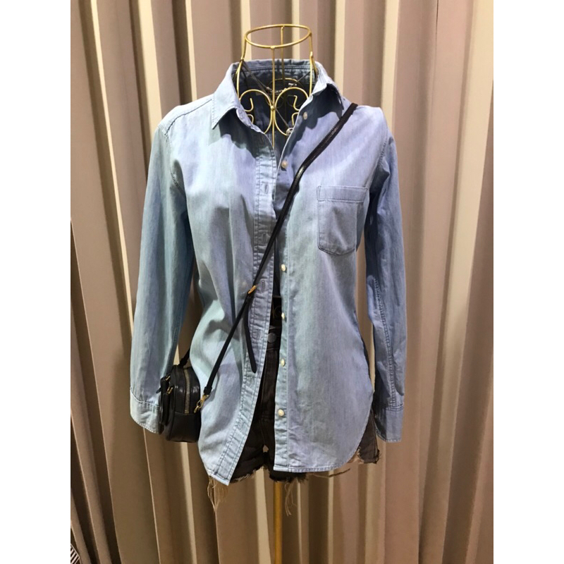 เสื้อเชิ้ต UNICLO สียีนส์ ผ้านิ่มมมมมมมมมม | Shopee Thailand