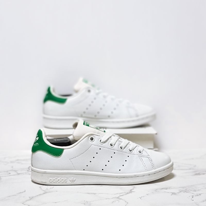 stan smiths size 5.5