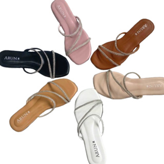 รองเท้าแตะแฟชั่น แบรนด์ ARUN รุ่น AR2013 สายคาดเพชร สวยหรู พื้นนุ่ม