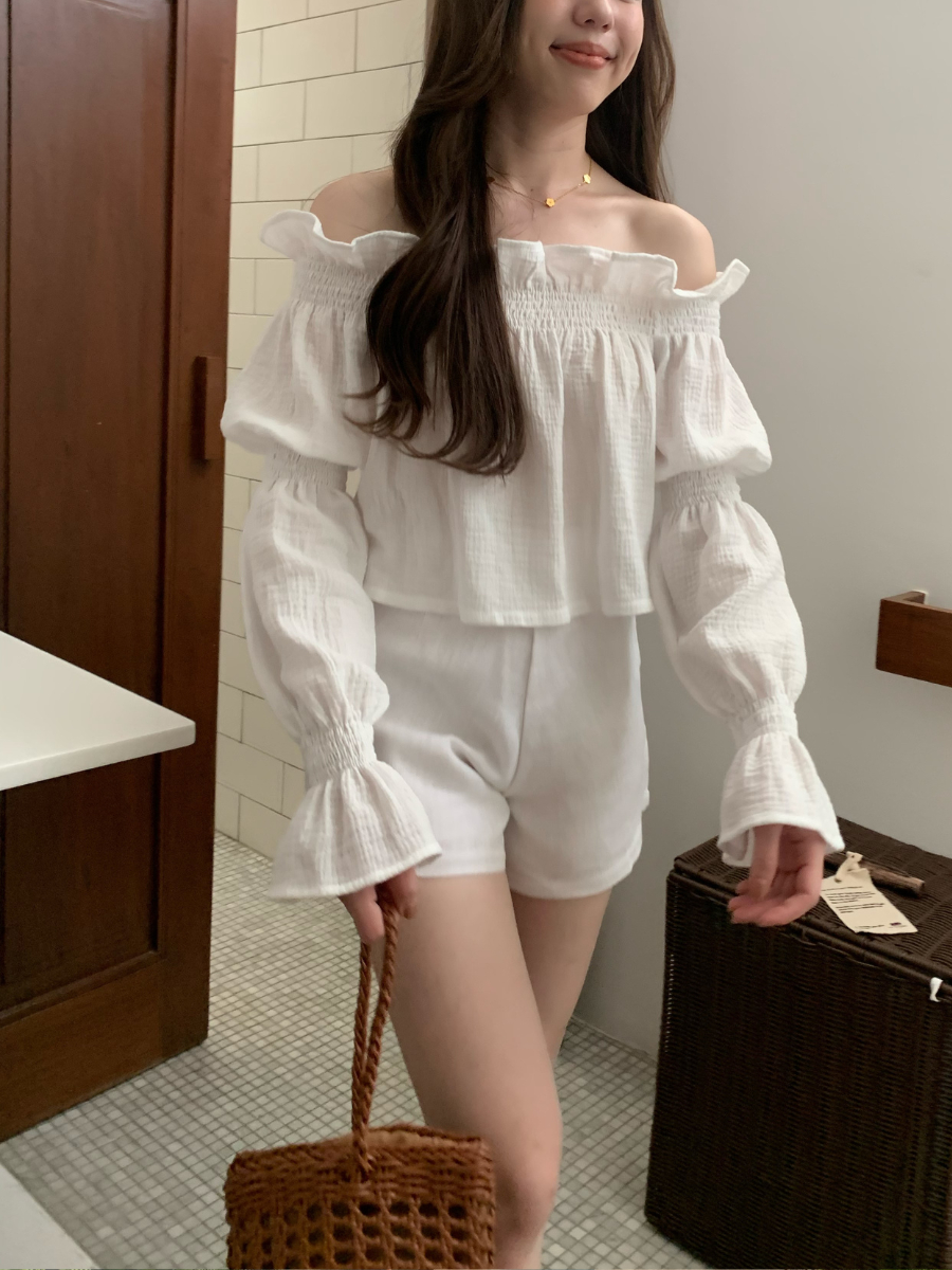 NOMADE.& พร้อมส่ง 15 พย Ordinary Spring Top {เสื้อเปิดไหล่ระบาย ...