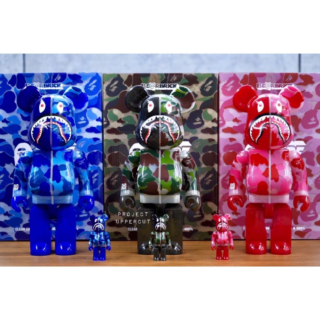 BE@RBRICK 400%+100% A BATHING APE® - Clear ABC Camo Shark BE@RBRICK 400%+100% A BATHING APE® - Clear ABC Camo Shark