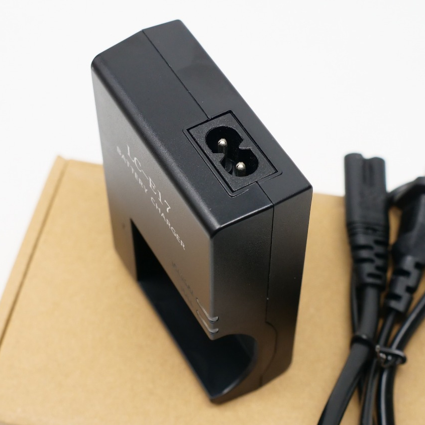 แท่นชาร์ต รุ่น LC-E17 LCE17 สำหรับ แบตเตอรี่ LP E17 กล้อง Canon V1 R50V ...