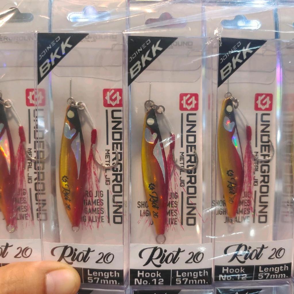 Leurre Métal UNDERGROUND HYBRID – 20 Gr – 5,5 Cm – Rainbow – Spinning
