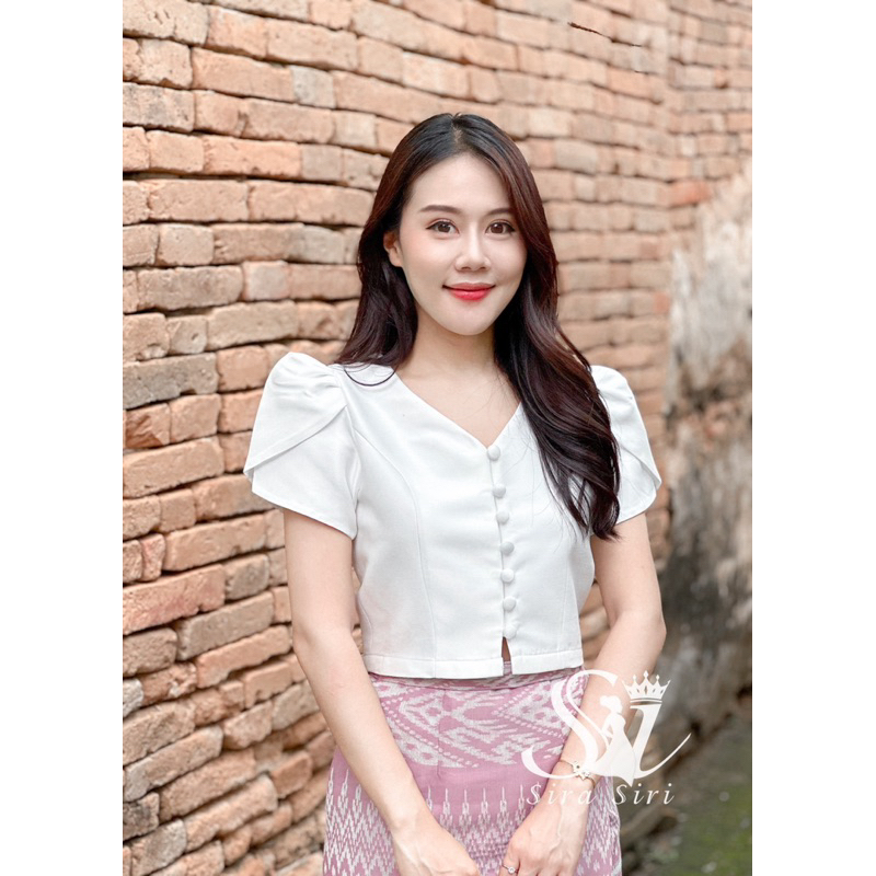 SIRA SIRI ชุดไทยทำบุญหรู เสื้อไหมอิตาลีคอวีหัวใจ ผ้าถุงสำเร็จรูปซิปหลัง ทรงสวยเป๊ะ