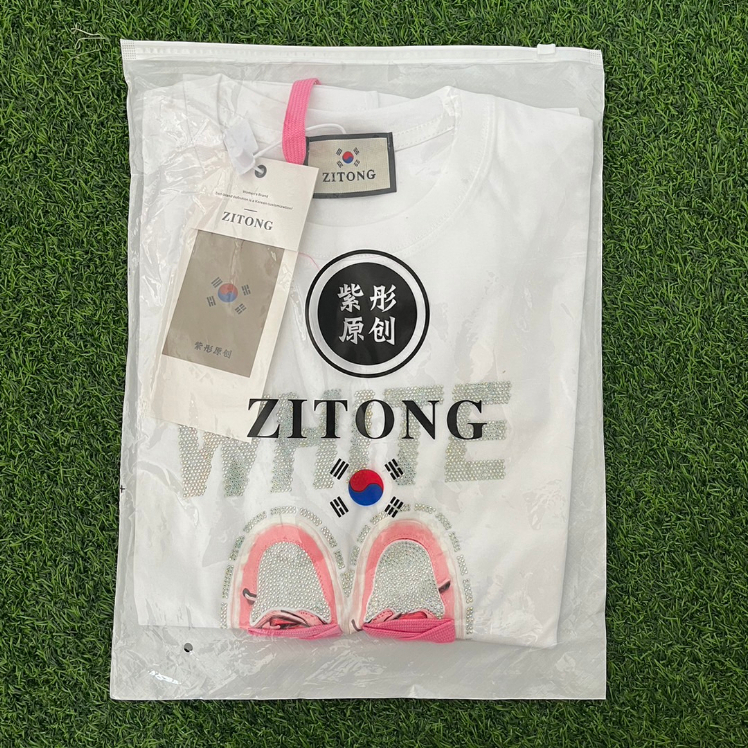 สินค้าพร้อมส่ง-เสื้อผ้านำเข้าจากเกาหลี-แบรนด์-zitong-ลายรองเท้าเสื้อสีขาว-แฟชั่นคอกลม-รหัสay01