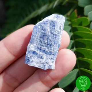 ผลึกไคยาไนต์ดิบธรรมชาติ (Kyanite)