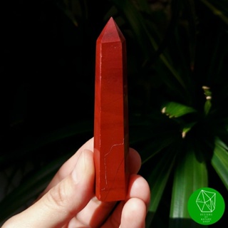 หินเรดแจสเปอร์ทรงแท่งหกเหลี่ยม (Red Jasper Tower)​