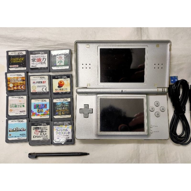 (มือ2) Nintendo Ds lite หลากสี พร้อม ตลับR4+mem ทักมาคุยกันได้ครับ ...