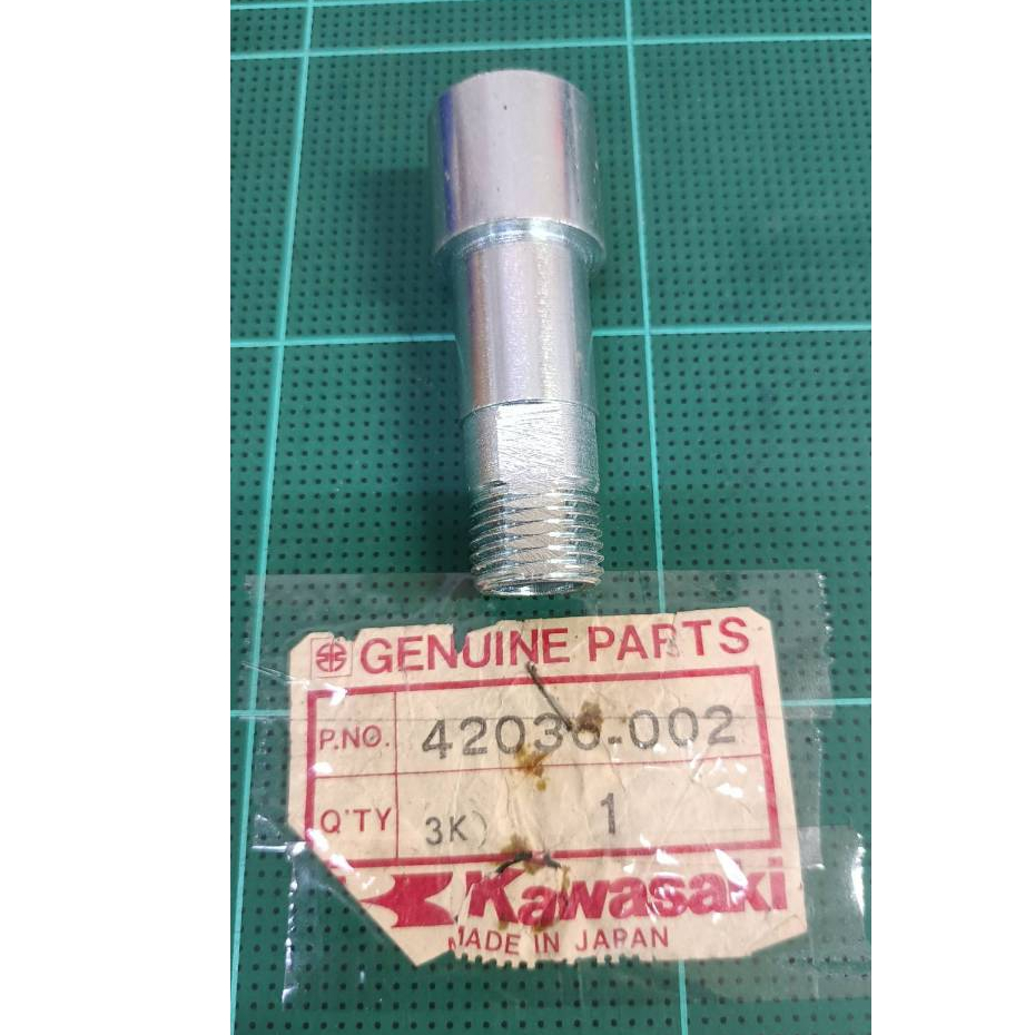 KAWASAKI SWING ARM PIVOT SHAFT G3-SS G3SS G3TR KH 100 KH100 33032-009 SOLD AS 2