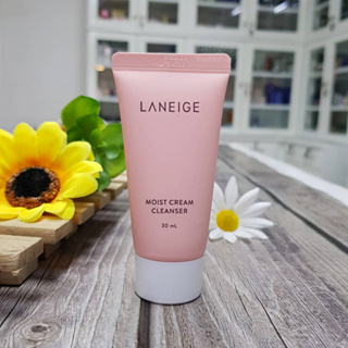 Laneige Moist Cream Cleanser 30ml โฟมล้างหน้า สำหรับผิวแห้ง EXP.04/2024