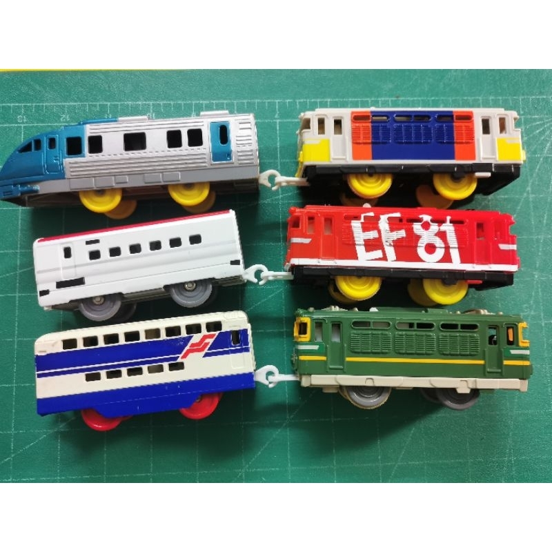 tomy-รถไฟหัวลาก-ef-81-ใส่ถ่าน-วิ่งรางฟ้า-ครับ