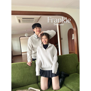 ภาพขนาดย่อของภาพหน้าปกสินค้า(พรีออร์เดอร์เฉพาะสีเขียว/สีแดง) Thesummernade : Frankie sweater สเวตเตอร์ซิปไหมพรม จากร้าน thesummernade บน Shopee