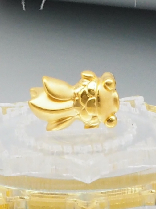 charmปลาทองหางพู่-ทองคำแท้-99-9