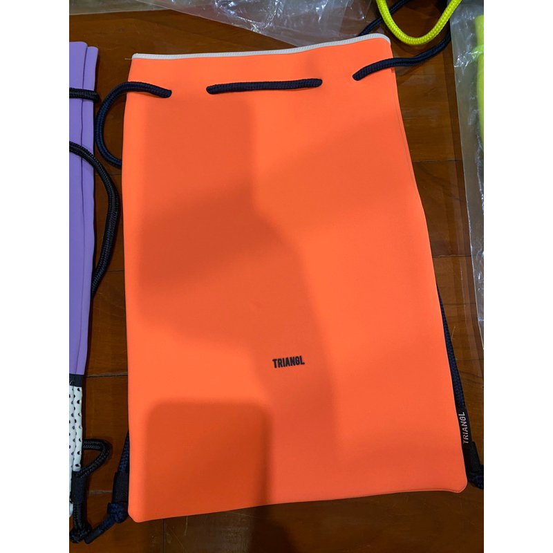 กระเป๋าผ้านีโอพรีน Neoprene bag กระเป๋าชุดว่ายน้ำ Shopee Thailand