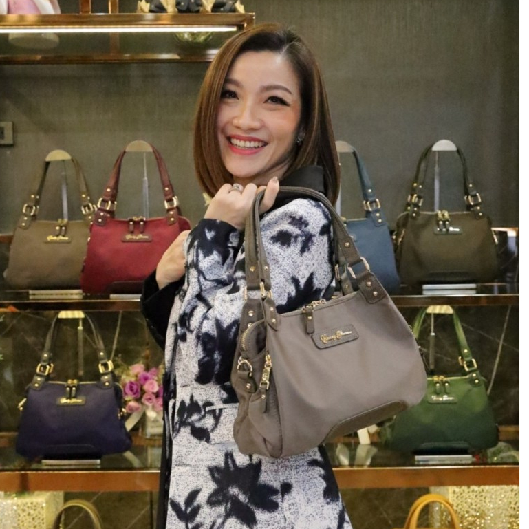 Candy Flowers กระเป๋าสะพาย รุ่น Katie ทรงสวย ดีเทลโดดเด่น และมีน้ำหนัก