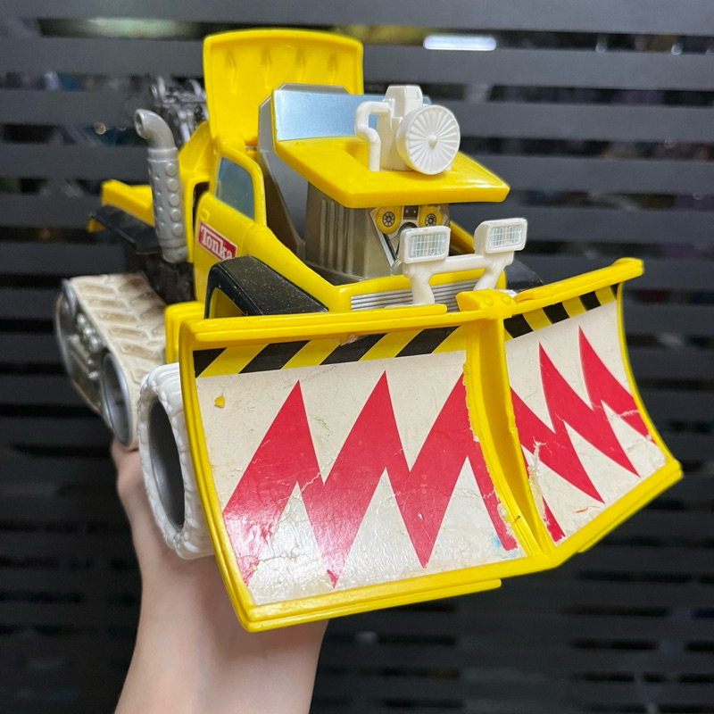 Hasbro Tonka Garage Tread Shifters - Camion Giocattolo A Manovella Per Bambini 4-7 Anni - Colori Assortiti