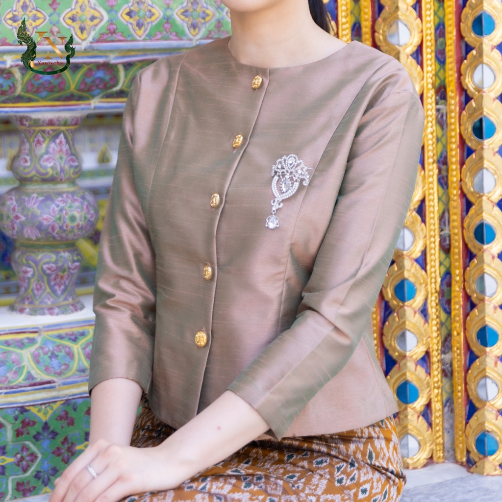 ชุดผ้าไหมแพรทิพย์ รุ่นกระดุมทองมะขามทอง ออกงาน ไปวัด ใส่สบาย ดูแพง มุมมองที่ 4