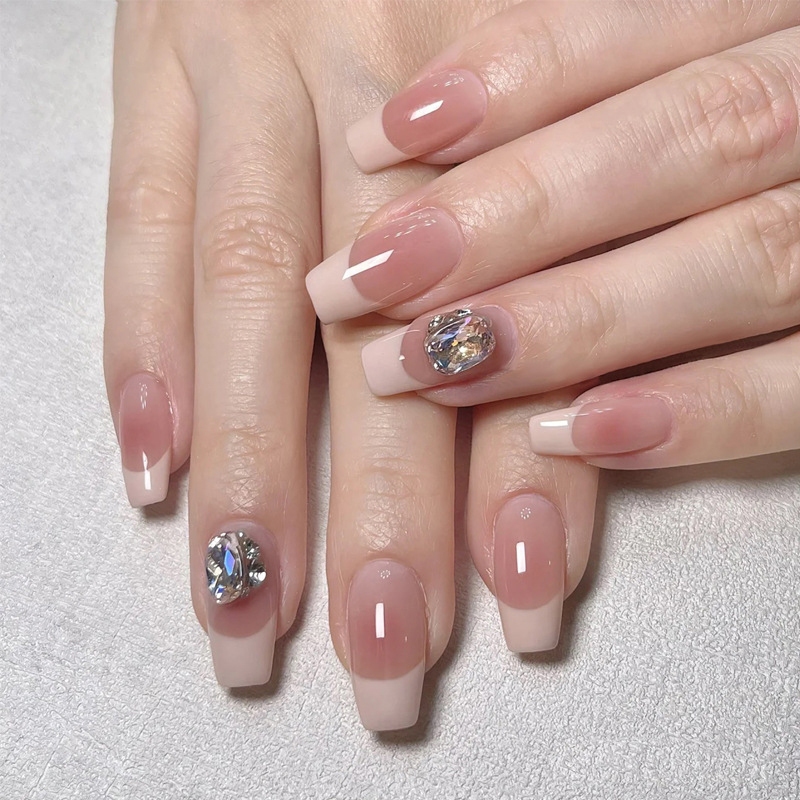 🇹🇭จัดส่งวันนี้🎁【DD211】เล็บปลอมสำเร็จรูป เล็บปลอมยาว กันน้ำ หลากหลาย ...