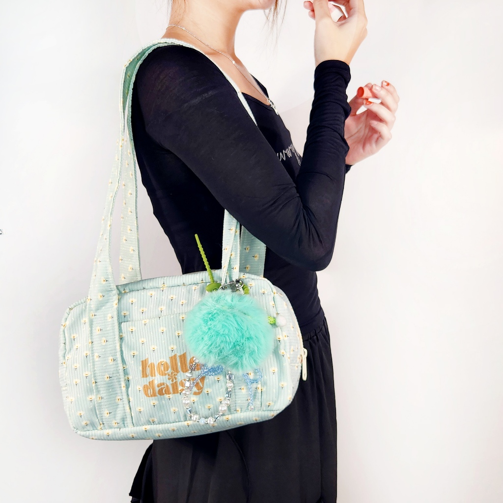 Hello Daisy [แบรนด์ไทย]-Daisy bag กระเป๋าผ้าลูกฟูกพิมพ์ลาย | Shopee ...
