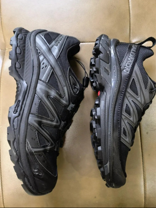 SALOMON XT-6 black ของแท้ 100 %  Sports shoes Running shoes style